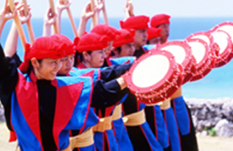 Okinawa World Cultural Kingdom Tamagusuku Cave Powerful Okinawan Eisa Show