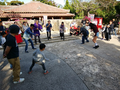 新春コマ回し大会